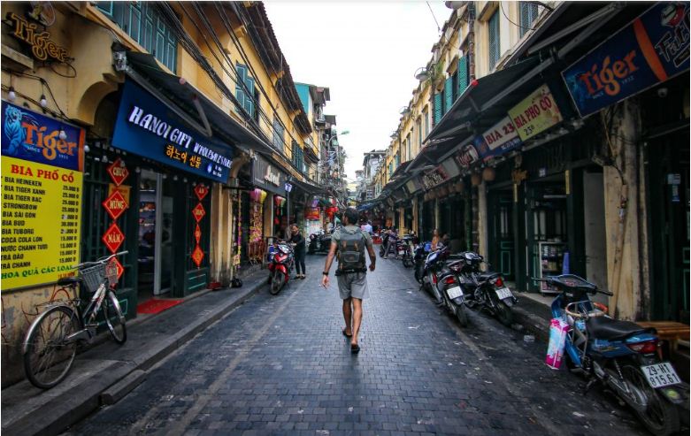 Wander-around-Hanoi-Old-Quarter-1